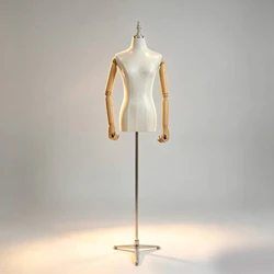 Maniquí Torso Femenino Ligero y Lavable para Boutiques