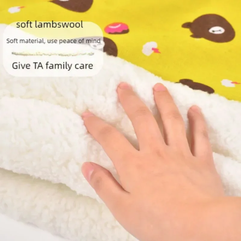Cama cueva cálida y suave de felpa para gatos y perros pequeños - imagen 3