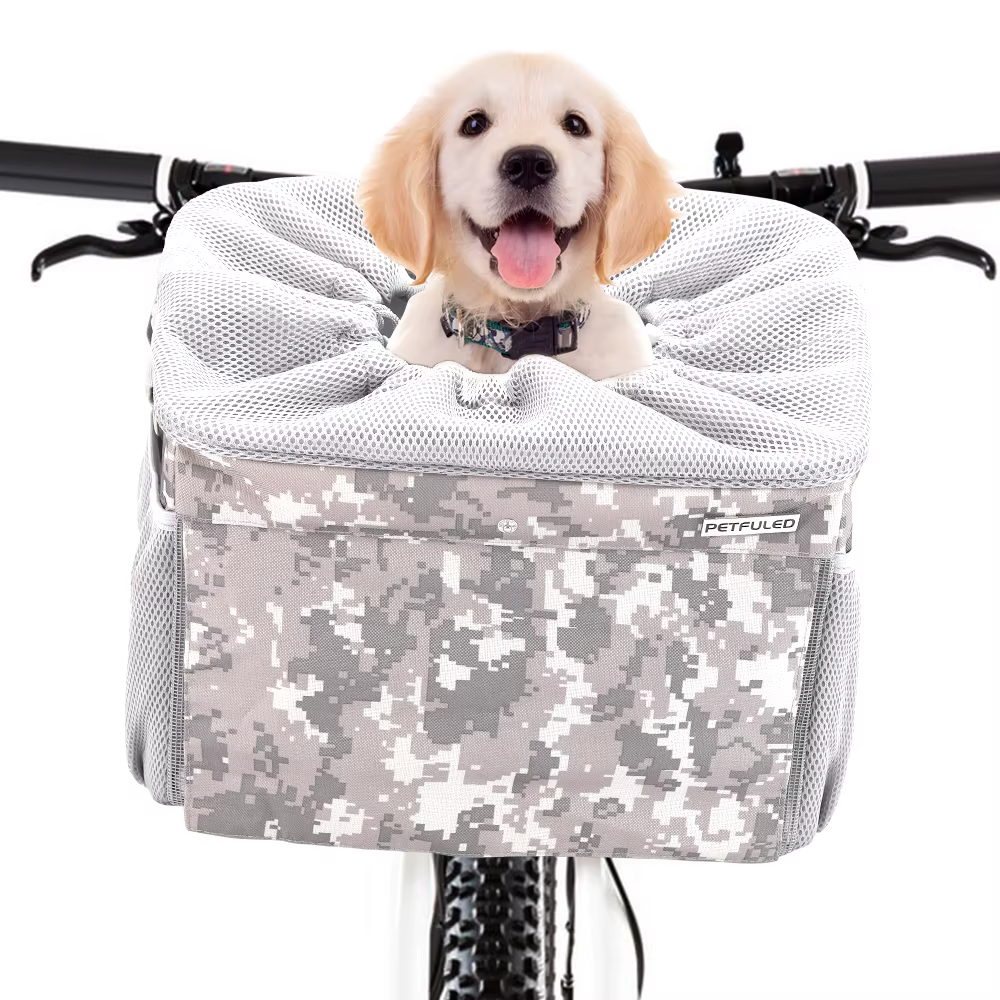 Cesta para bicicleta para perros instalada en manillar
