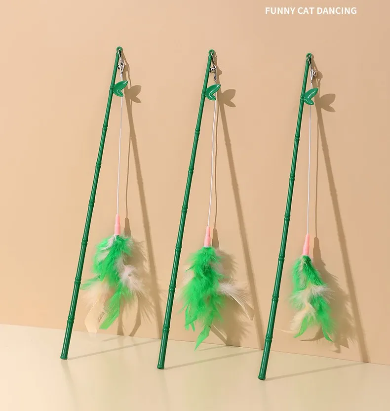 Juguete de plumas con mango de bambú para gatos