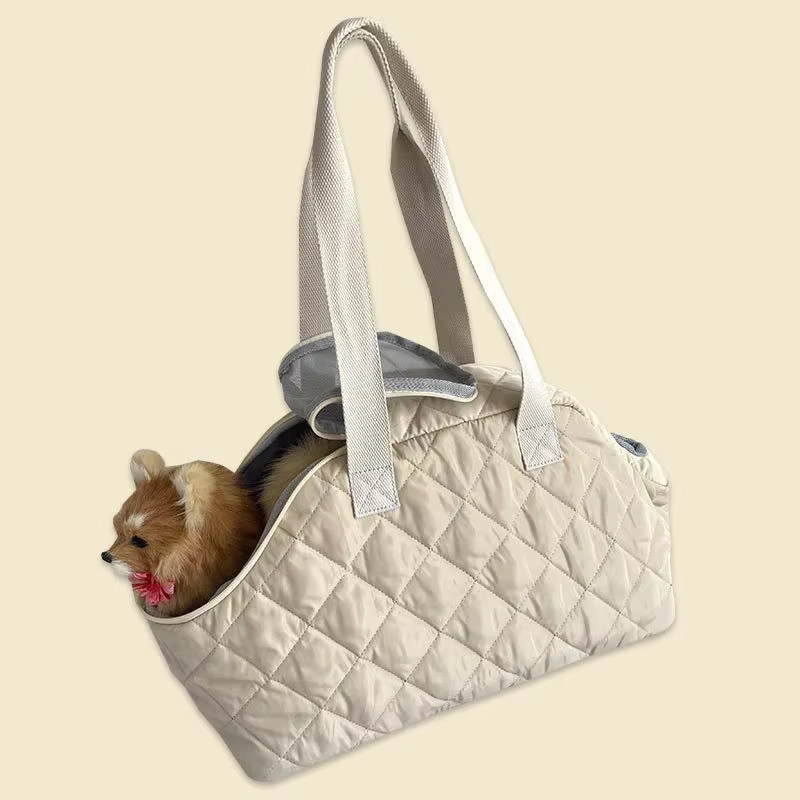 Bolsa de viaje para perros y gatos en movimiento