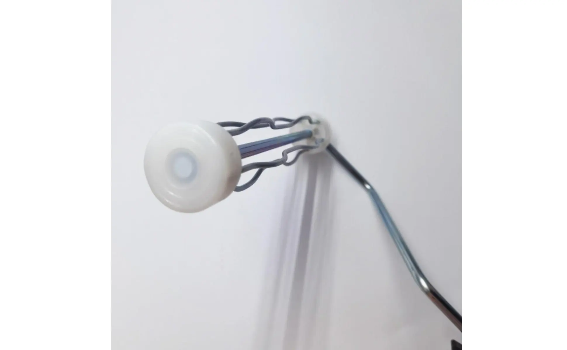 Soporte para rodillo de pintura reforzado para renovación en pared