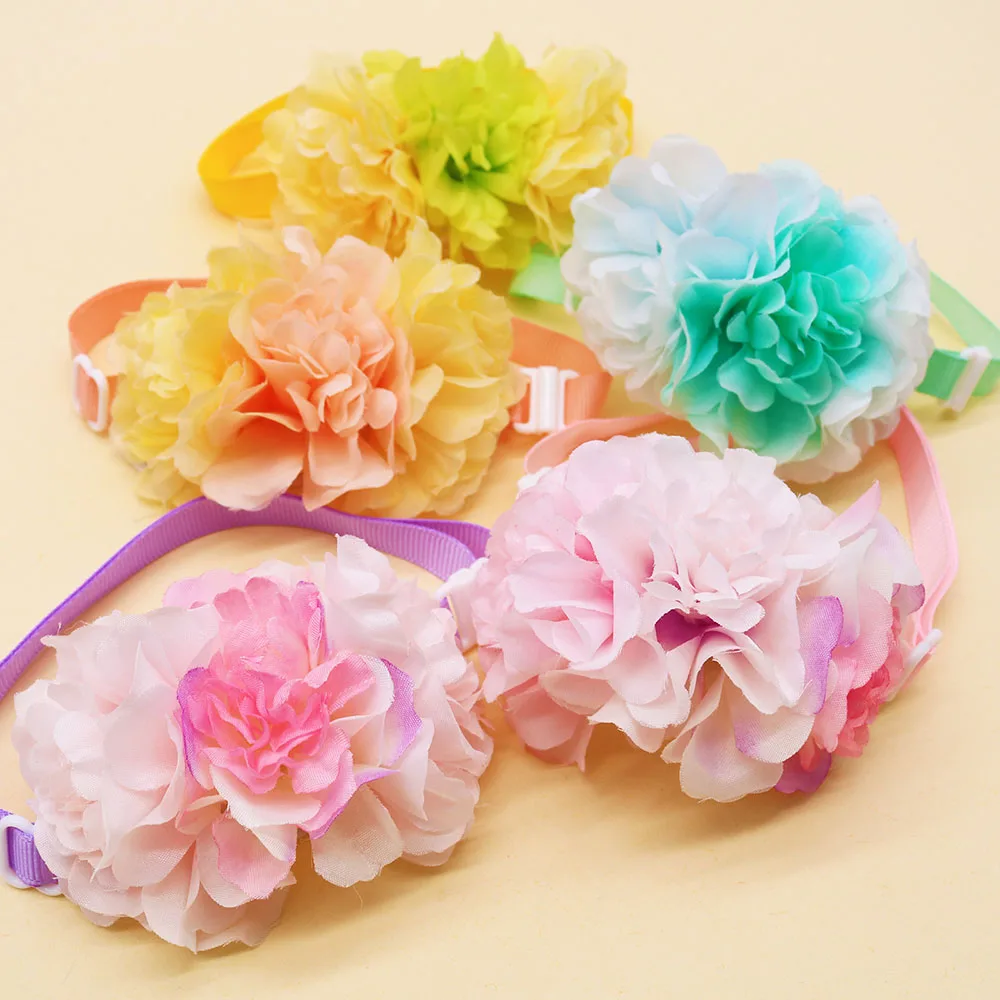 Collar ajustable con lazo floral para perros y gatos - imagen 4