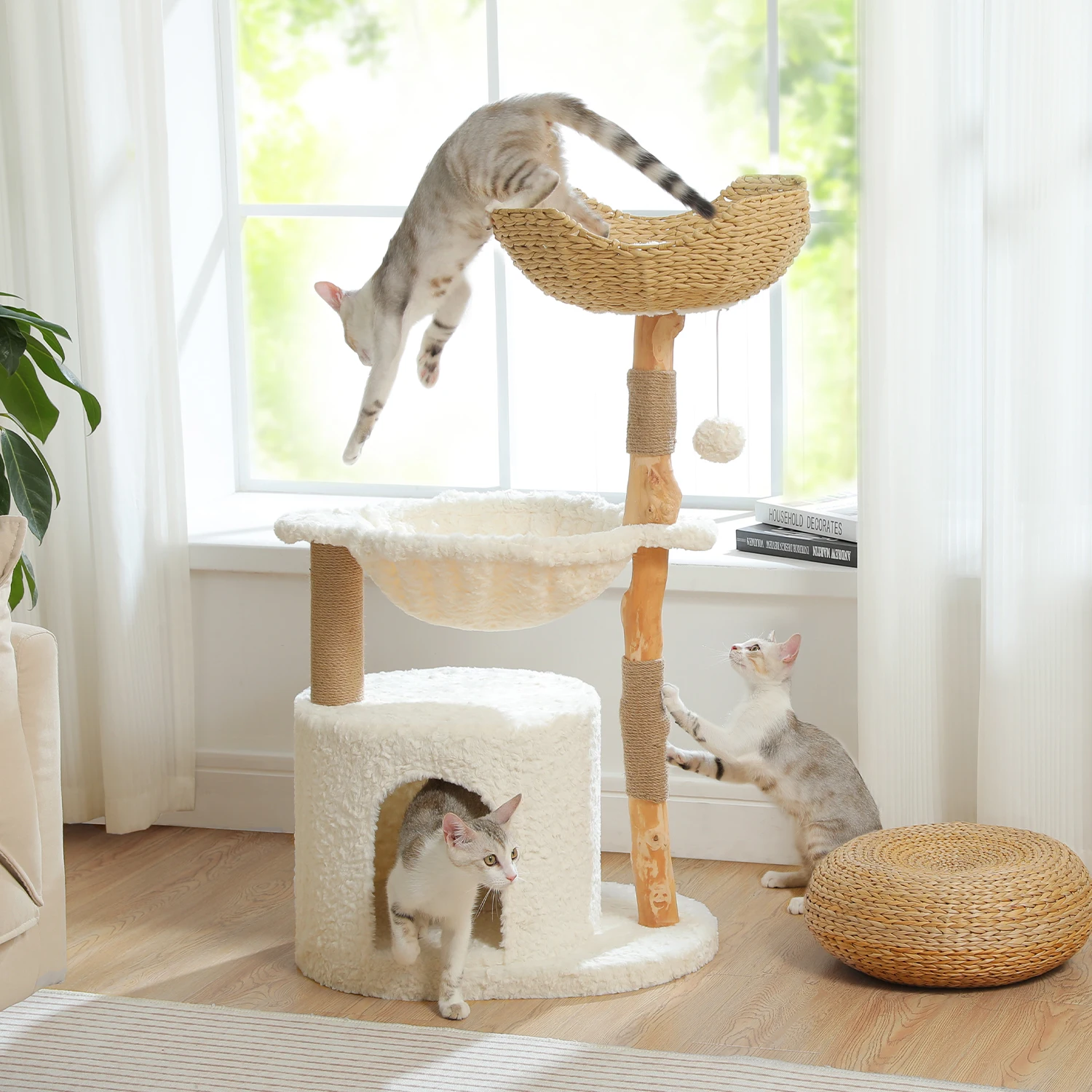 Torre para Gatos con Hamaca y Cesta de Mimbre – Móvil de Madera Natural