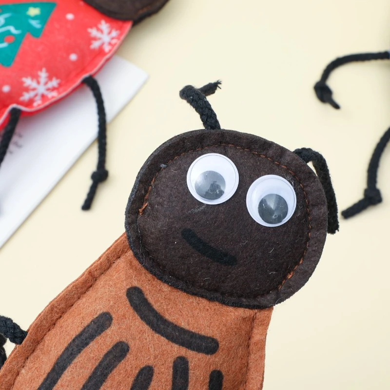 Juguete para gatos de fieltro con forma de cucaracha, resistente - imagen 2