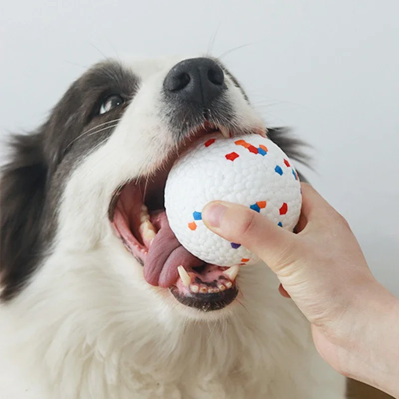 Pelota resistente para cachorros y perros