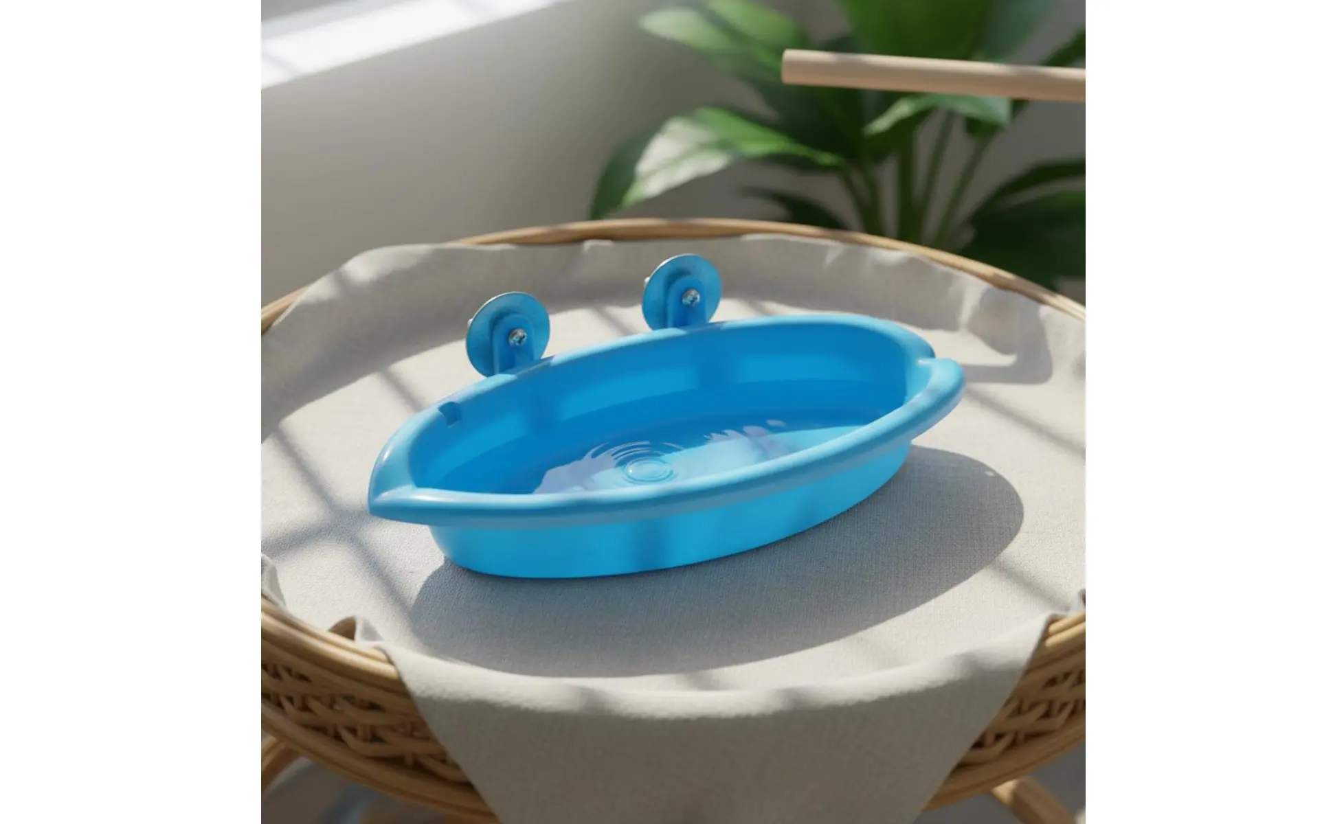Accesorio de baño para aves pensado para rutinas frecuentes