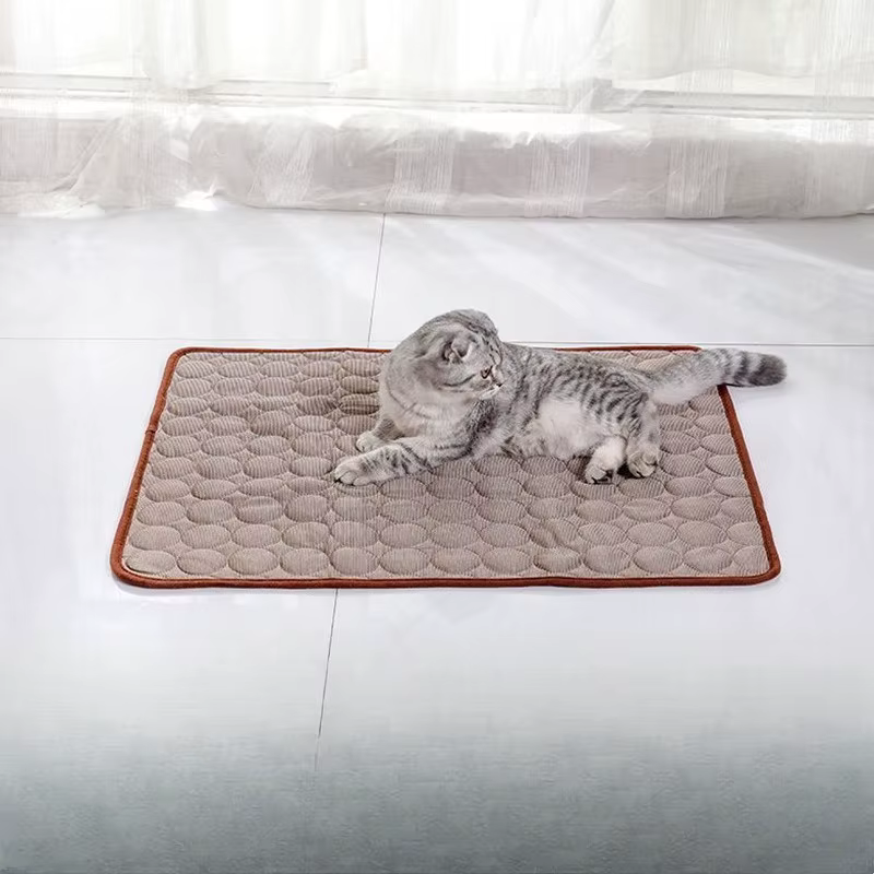 Alfombra refrescante para gatos y perros: almohadilla de hielo lavable - imagen 5