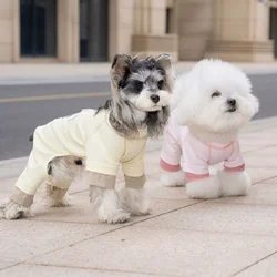 Mono de cuatro patas para perros y gatos – Pijama cálido con estampado