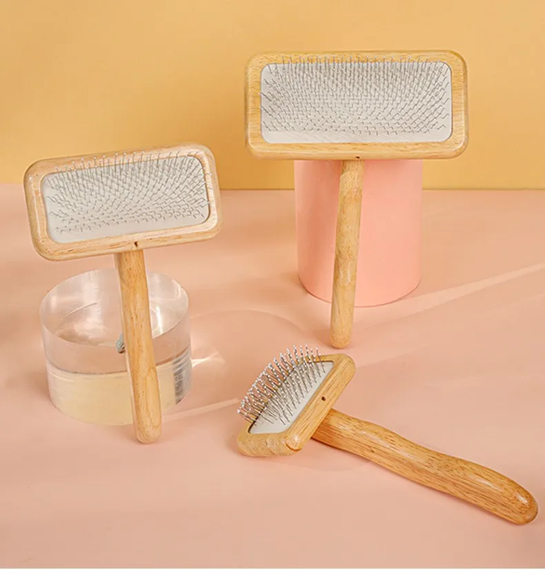 Cepillo de madera con cerdas suaves y mango ergonómico