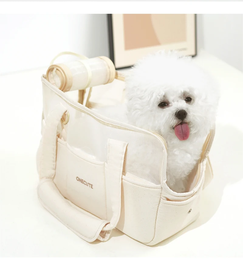 Mochila abierta mostrando el interior espacioso