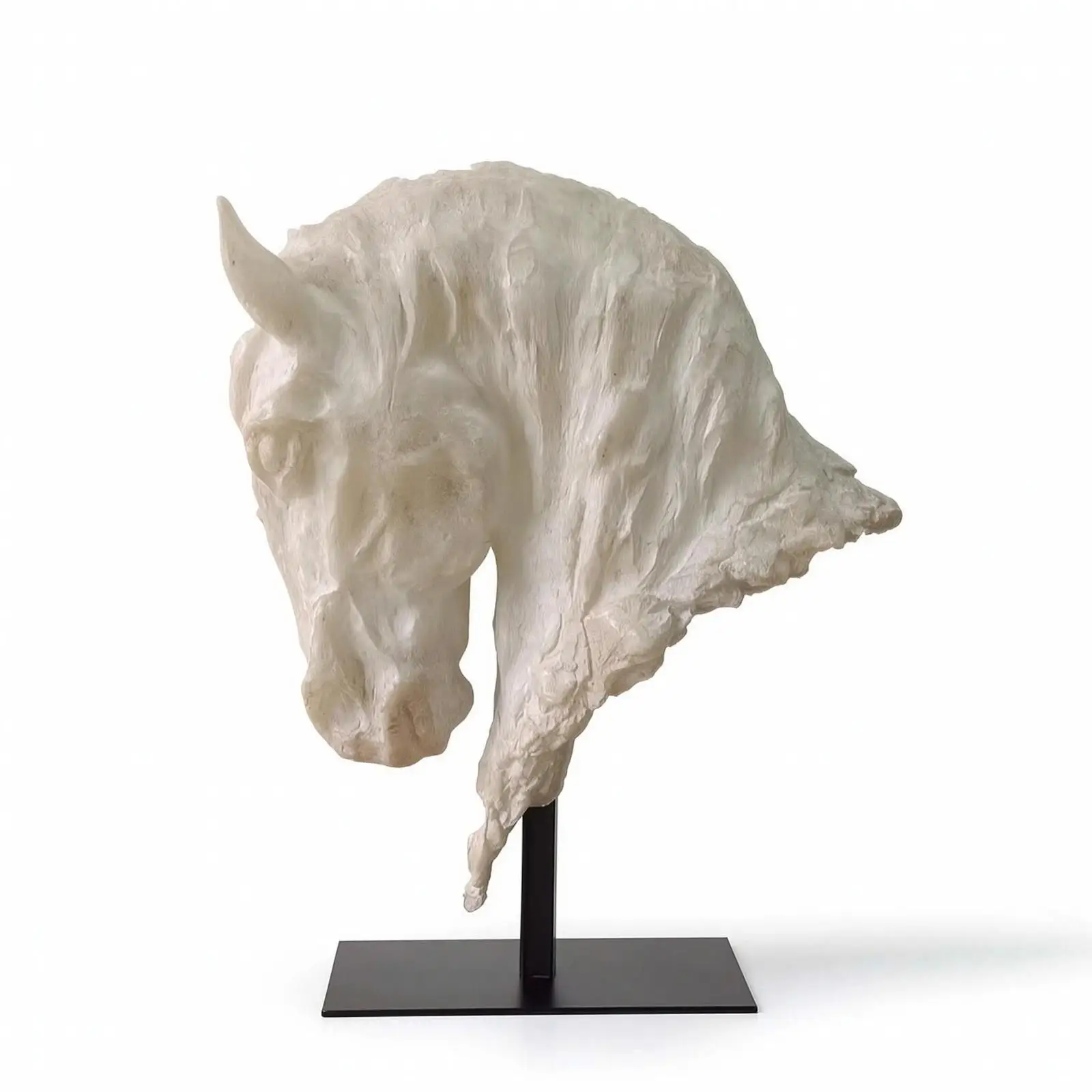 Estatua cabeza de caballo en resina con base texturizada - imagen 3