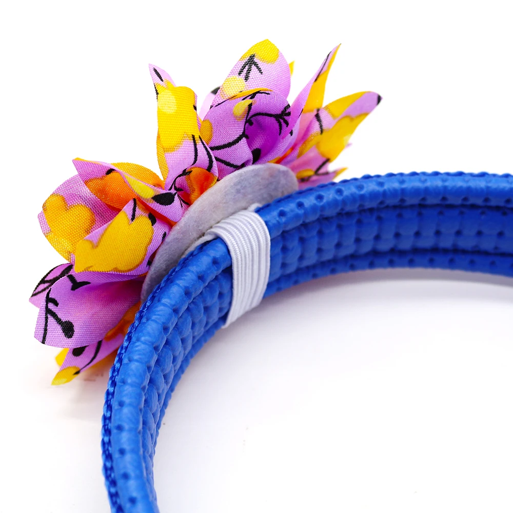 Collar de flores en diferentes colores