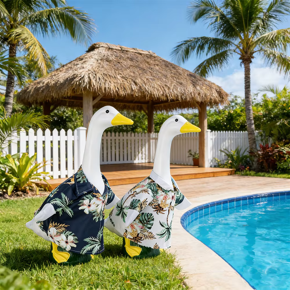 Disfraz hawaiano para estatua de ganso – Camisa floral y bikini - imagen 2