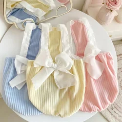 Vestido de verano con lazo para perros y gatos pequeños