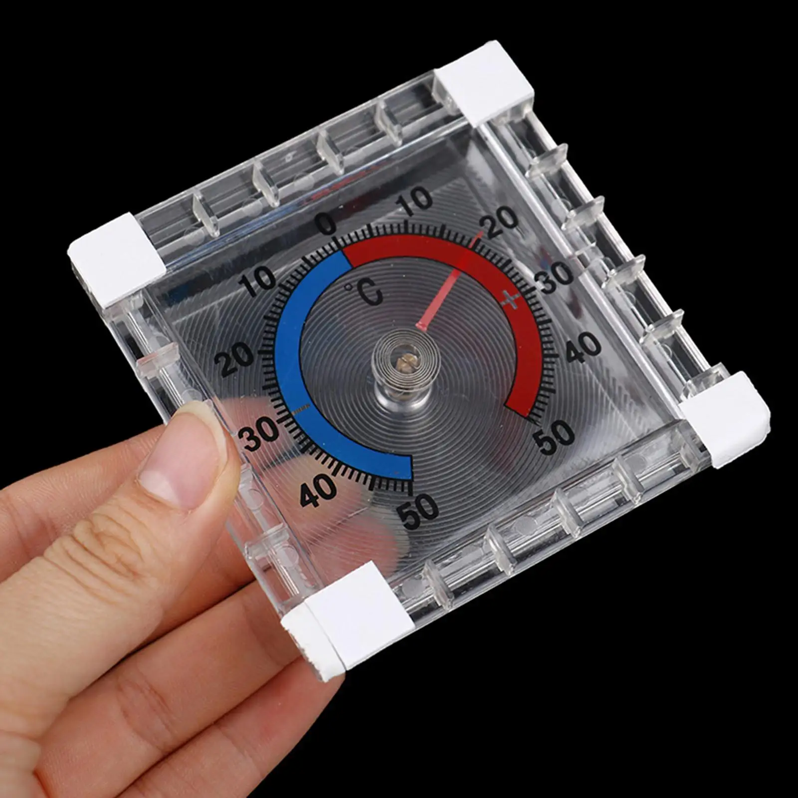 Termómetro adhesivo para ventana mostrando lectura de temperatura