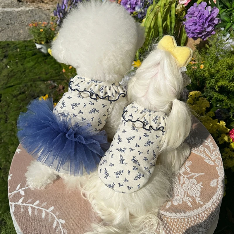 Minifalda floral con velos en capas y tutú