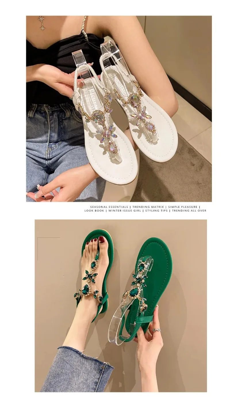 Detalle de pedrería en sandalias TULX