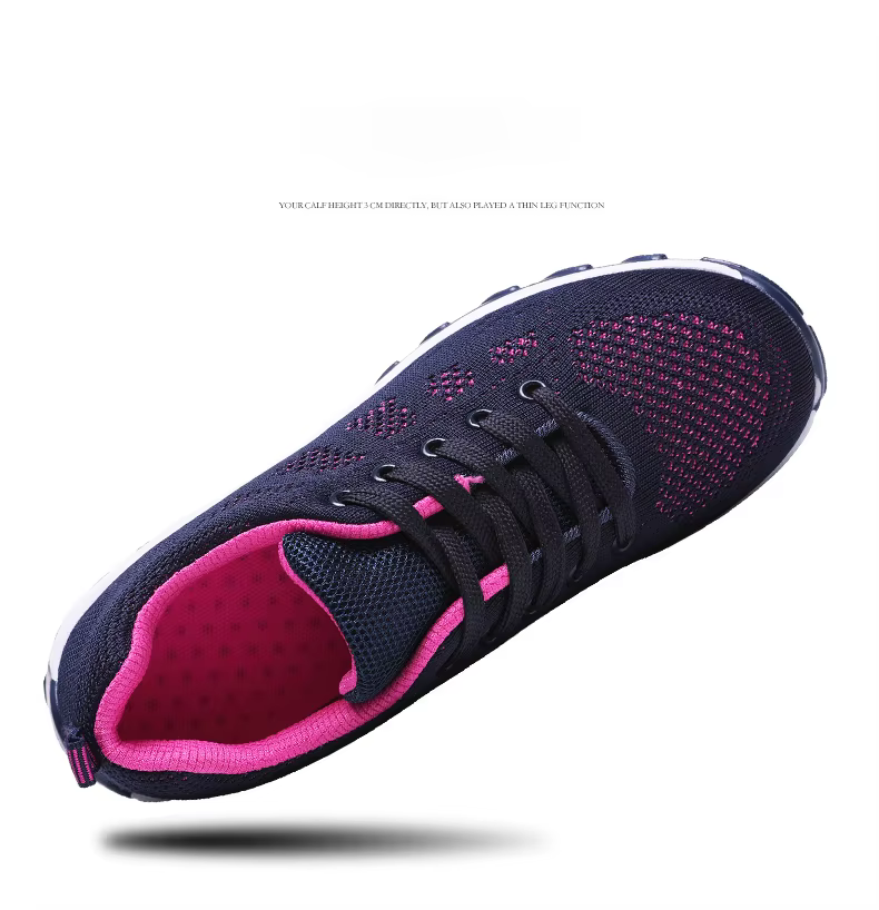Vista lateral de zapatillas con estilo casual