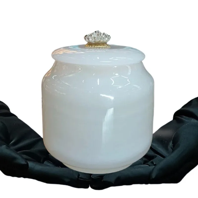 Urna de jade con acabado pulido