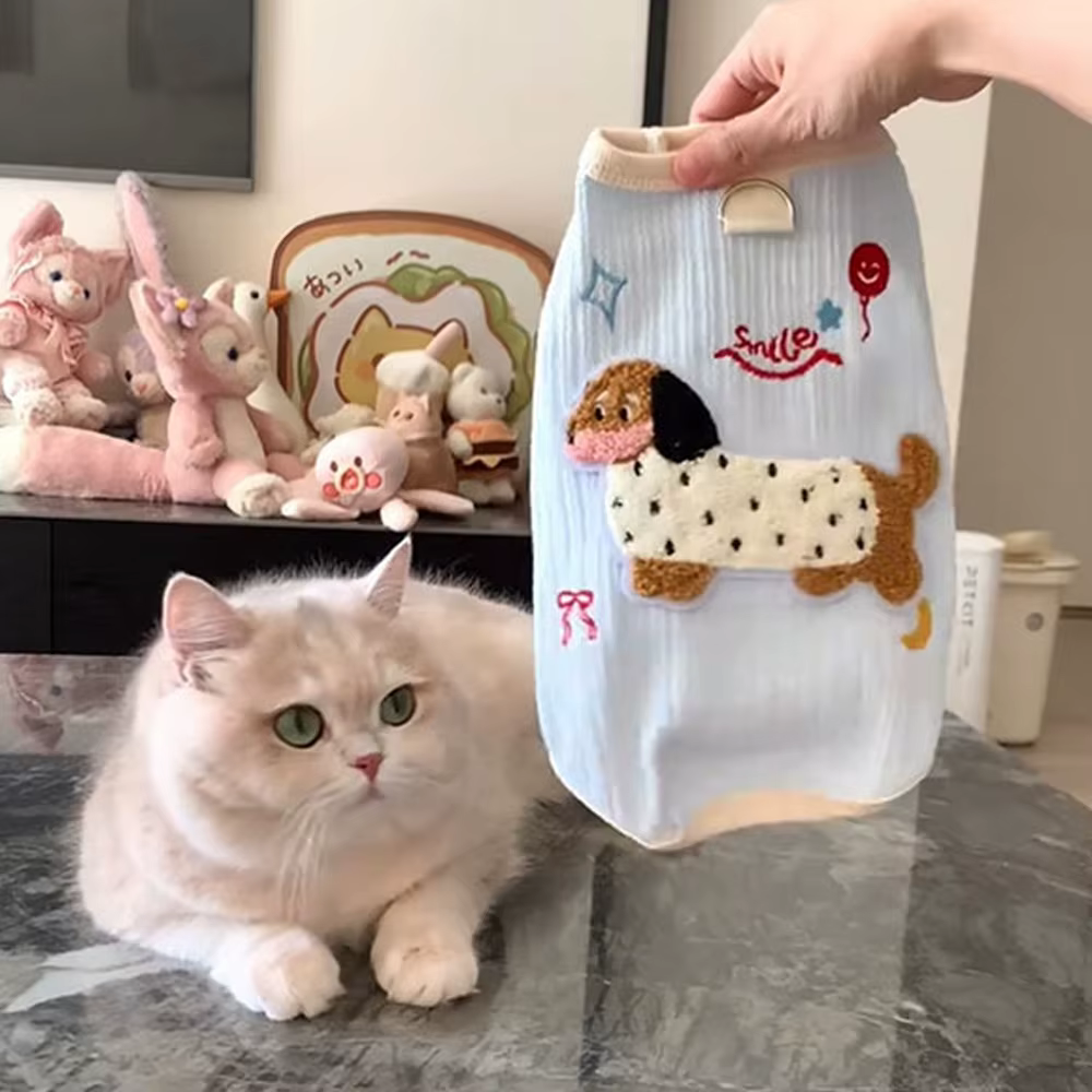 Ropa ligera para mascota pequeña