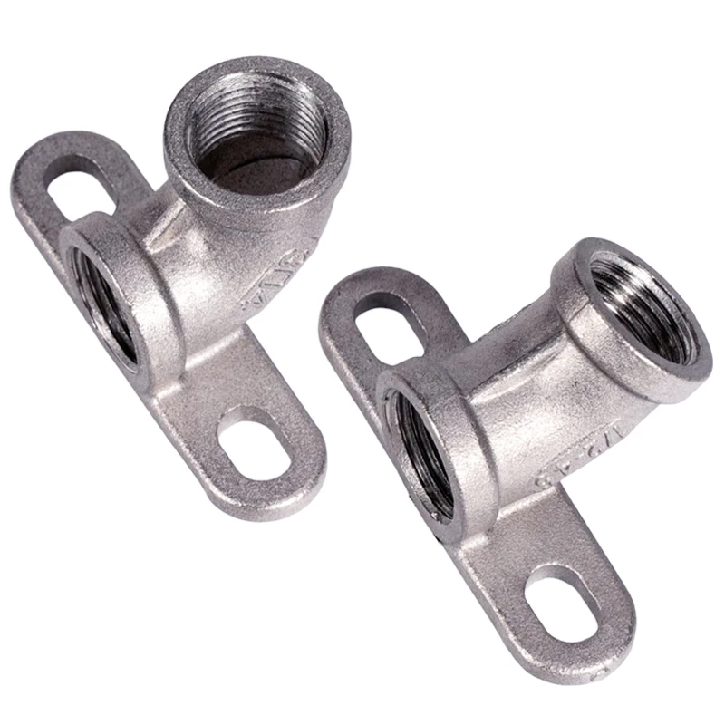 Conector en ángulo y boquilla para dirigir el riego