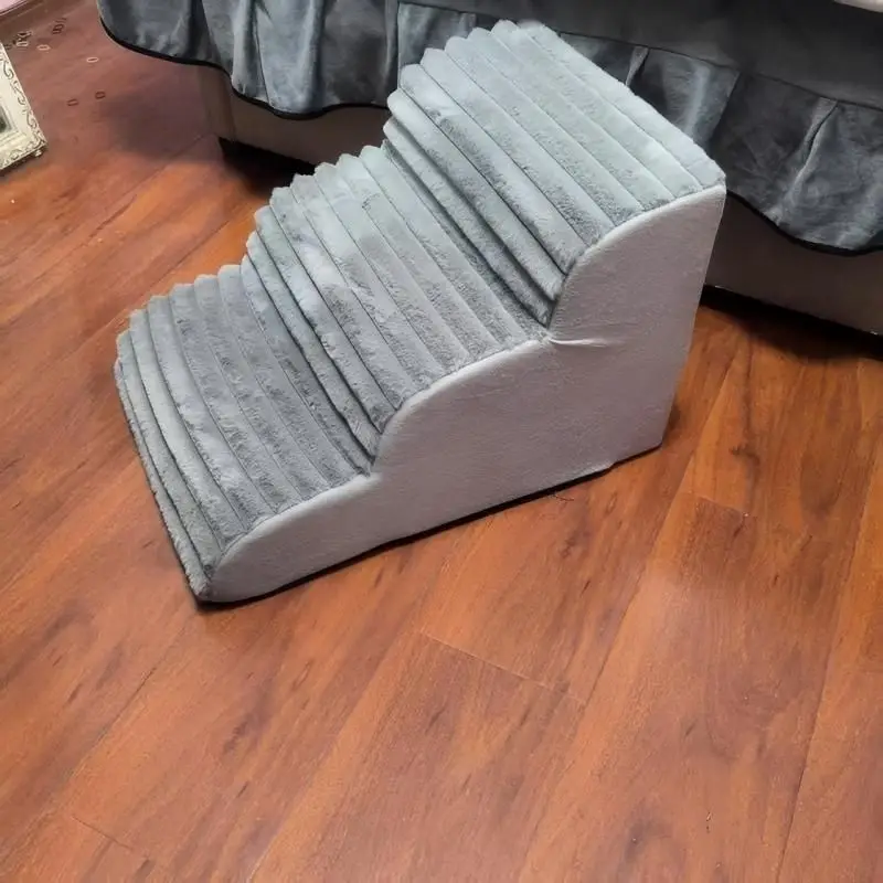 Escalones rosas para perros pequeños