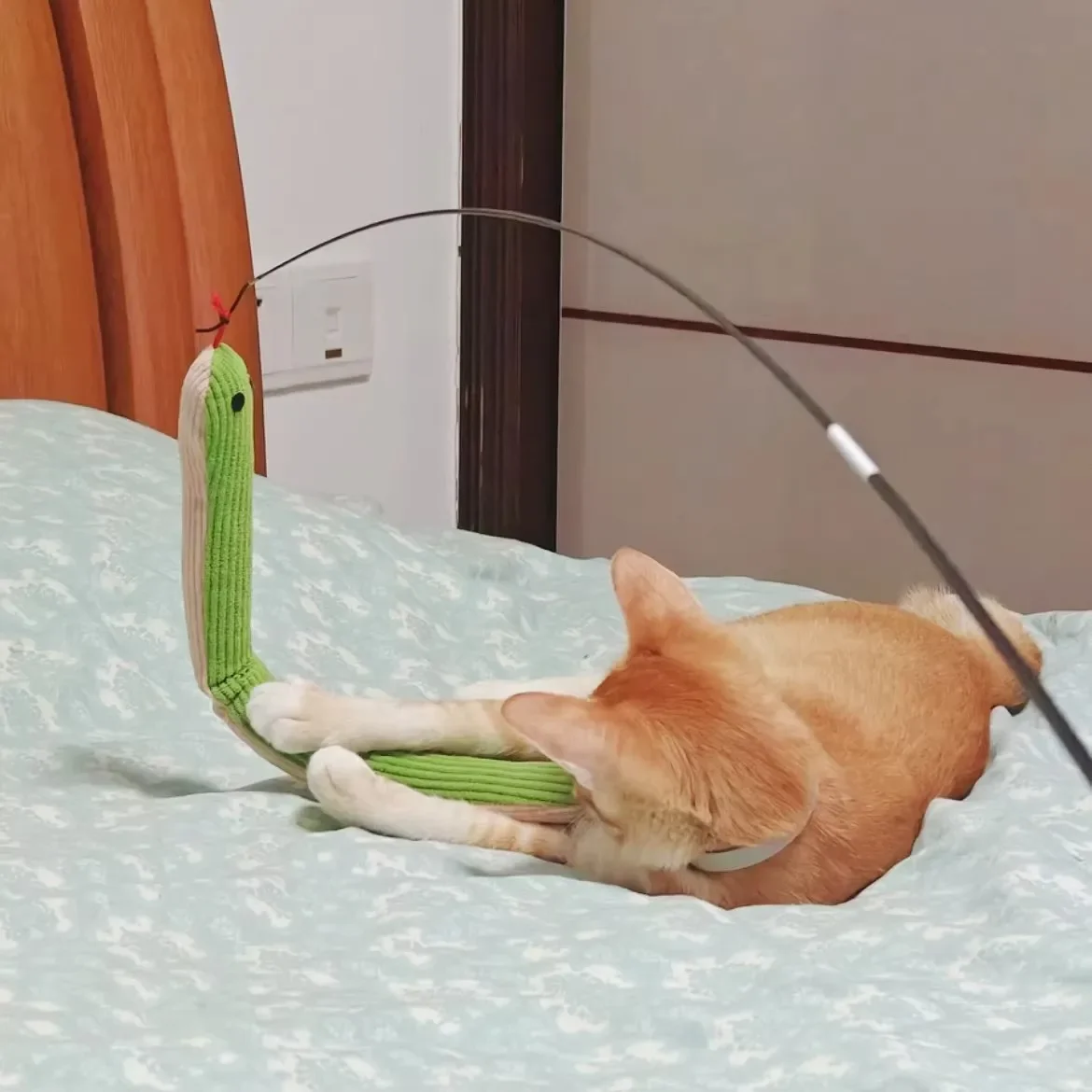 Juguete para gatos con papel arrugado y lino suave, interactivo