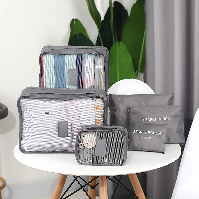 Bolsas organizadas en diferentes tamaños para clasificar contenido