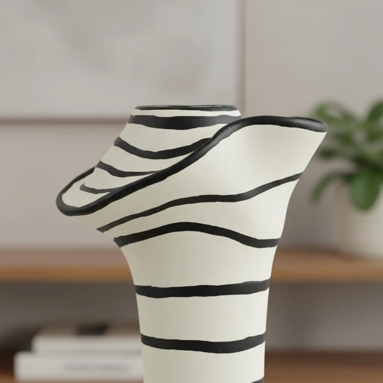 Florero moderno a rayas llamativo, decoración resistente para hogar