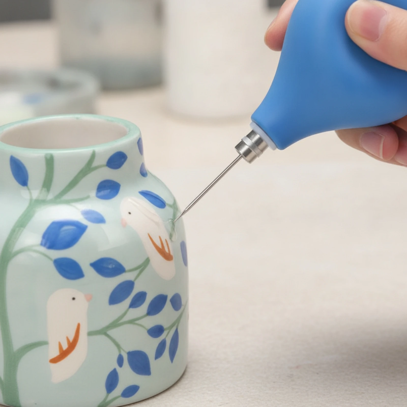Botella aplicadora para esmalte cerámico con punta fina - imagen 2