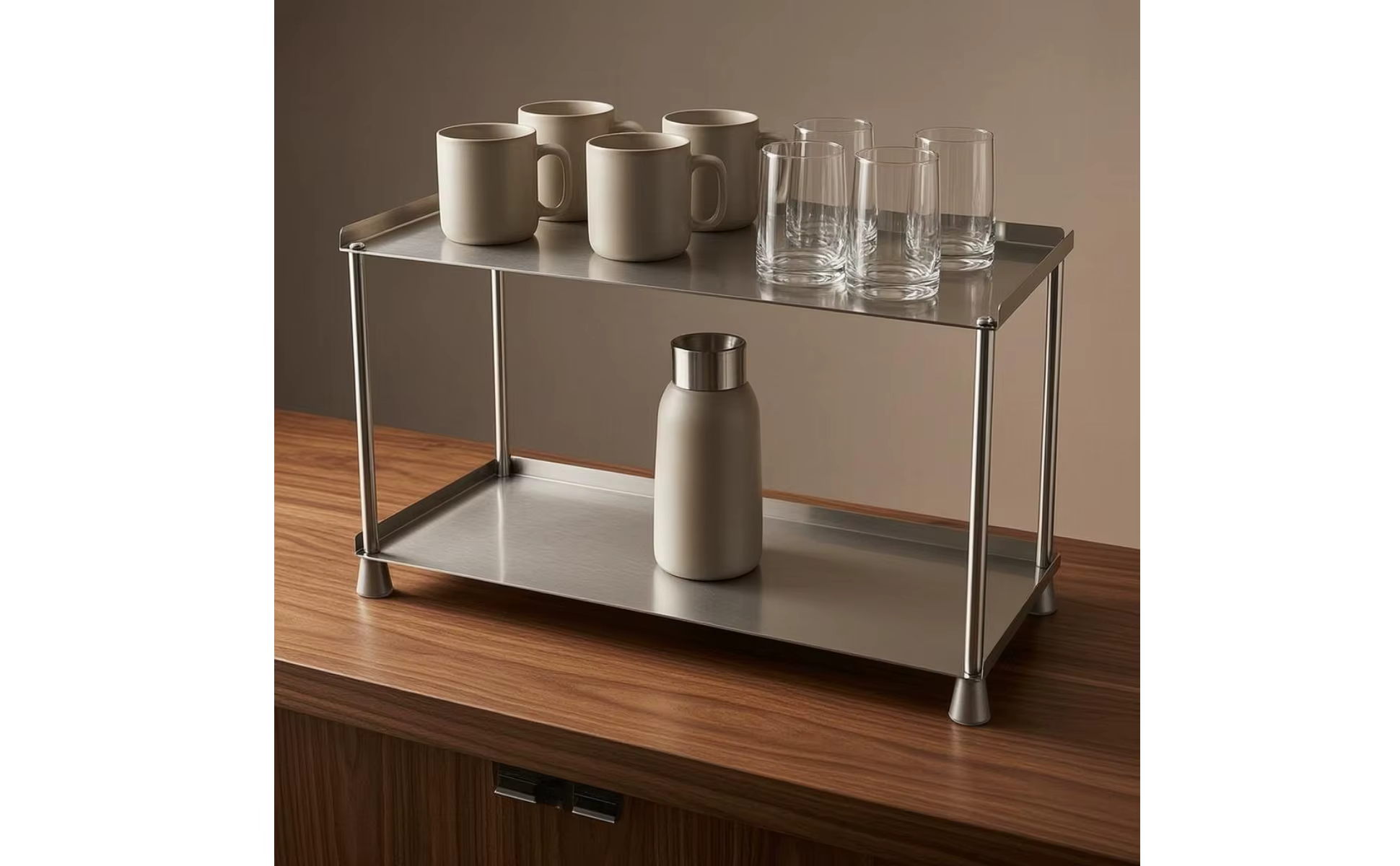 Estructura rectangular de marco abierto para organizar frascos y botellas