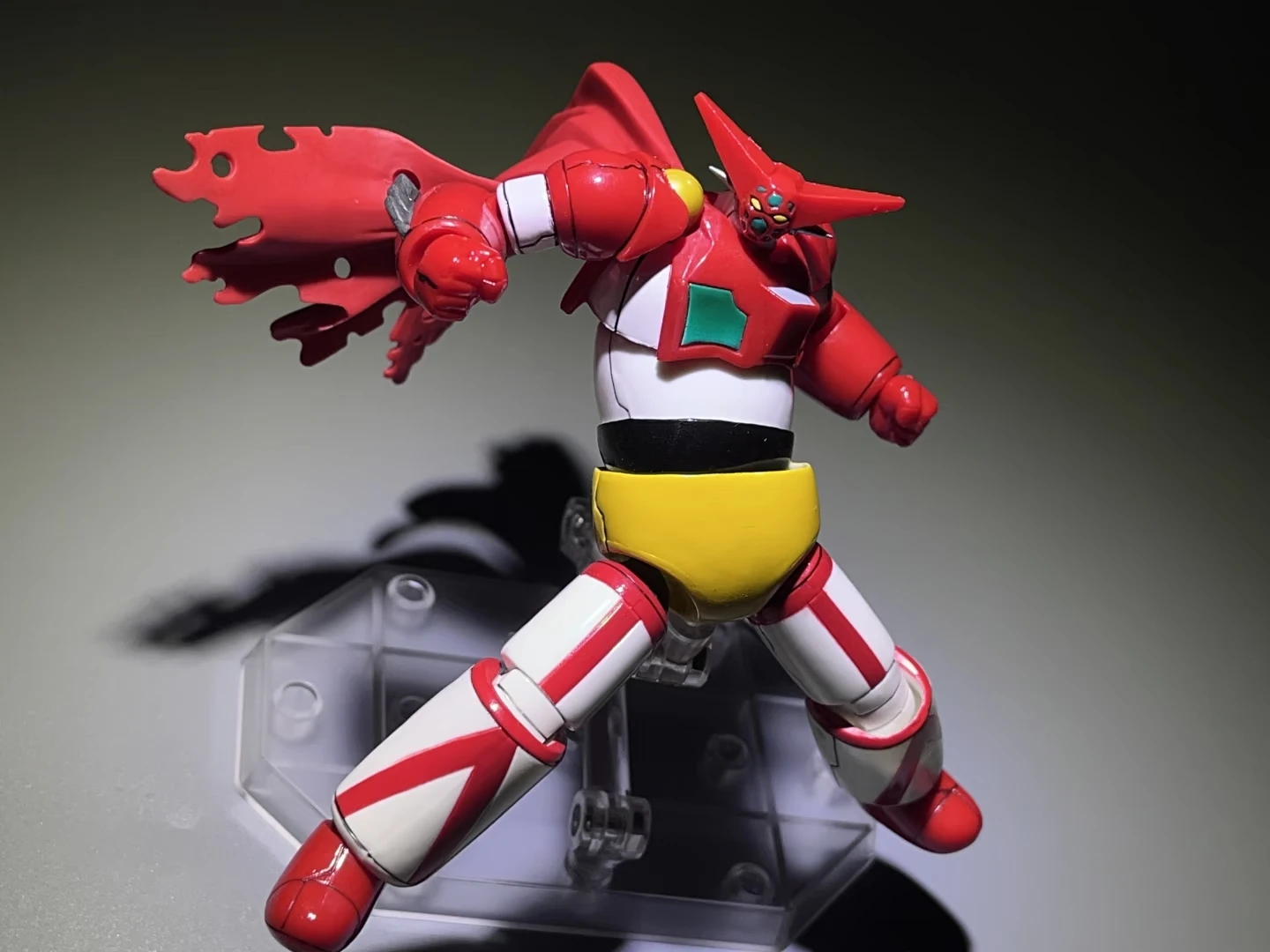 Figura de acción Revoltrex para coleccionistas (no apta para tienda de mascotas) - imagen 4