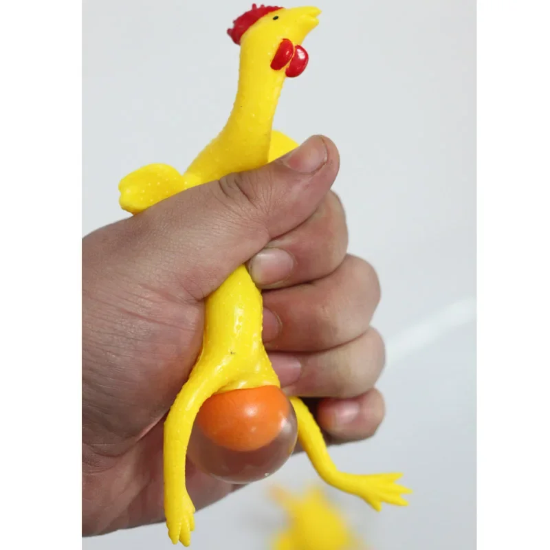 Detalle del pollo y huevo