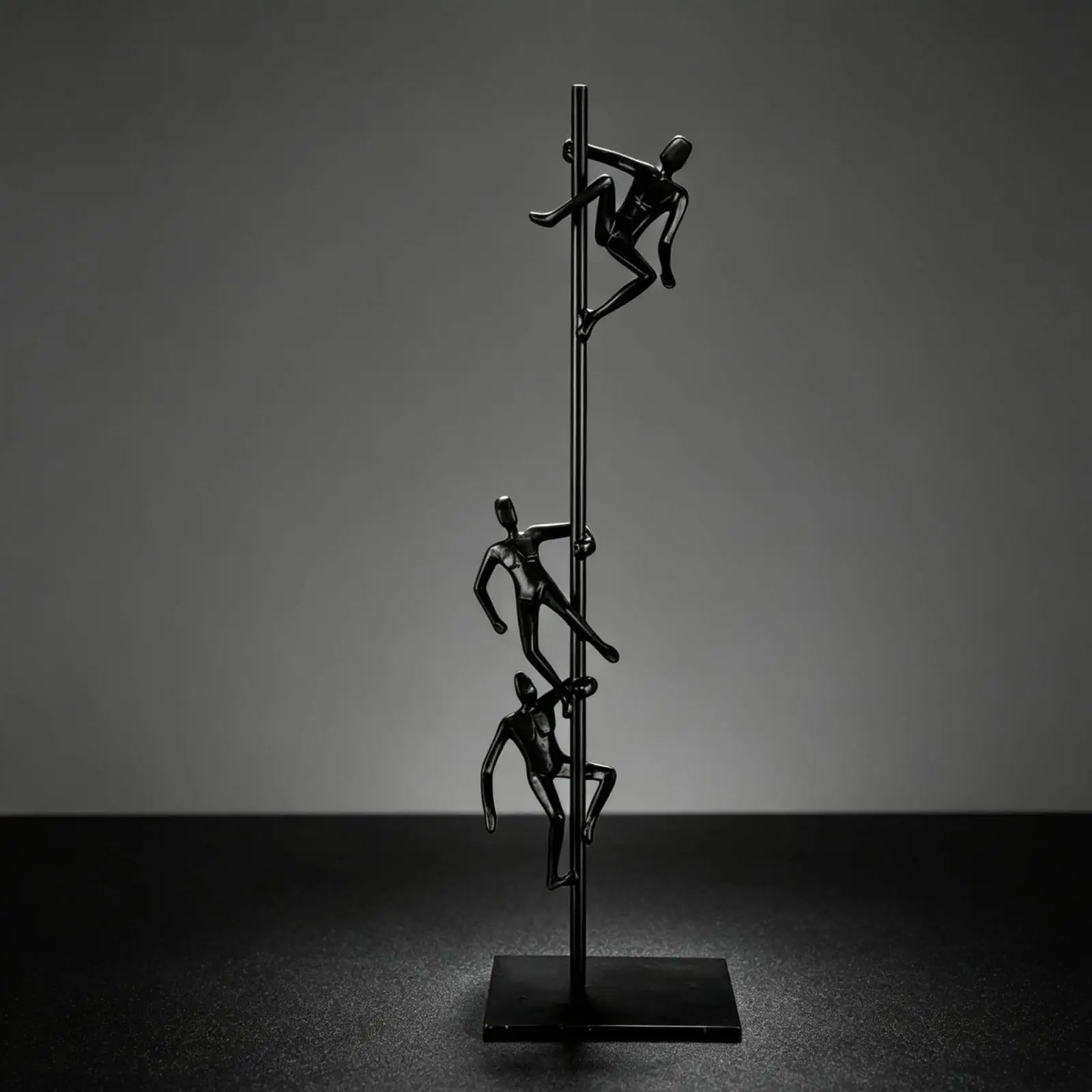 Escultura decorativa minimalista figuras escalando para mesa salón