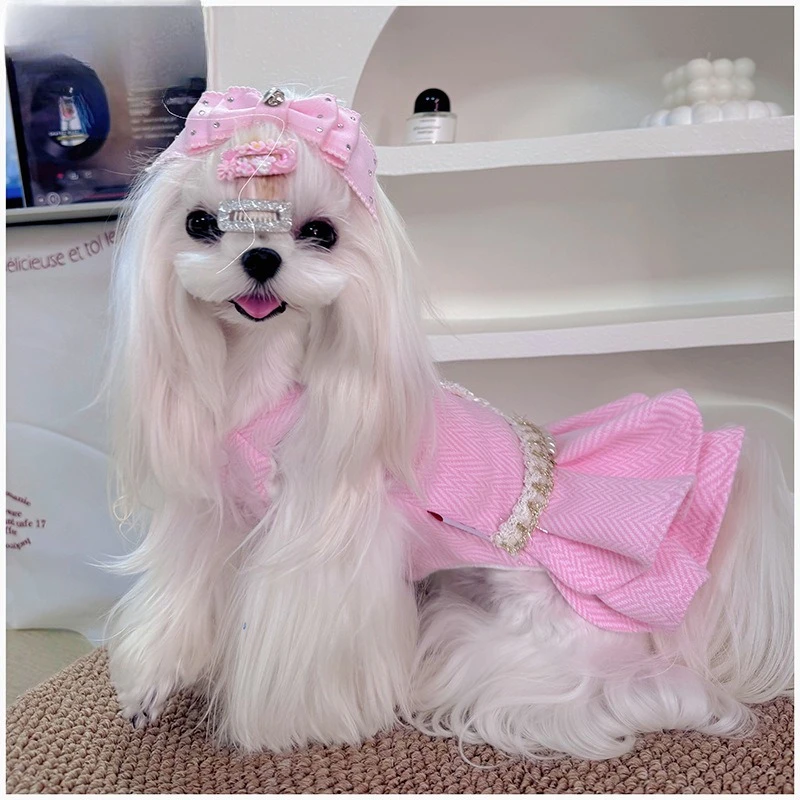 Vestido rosa de flores para perros y gatos – de felpa cálida - imagen 2