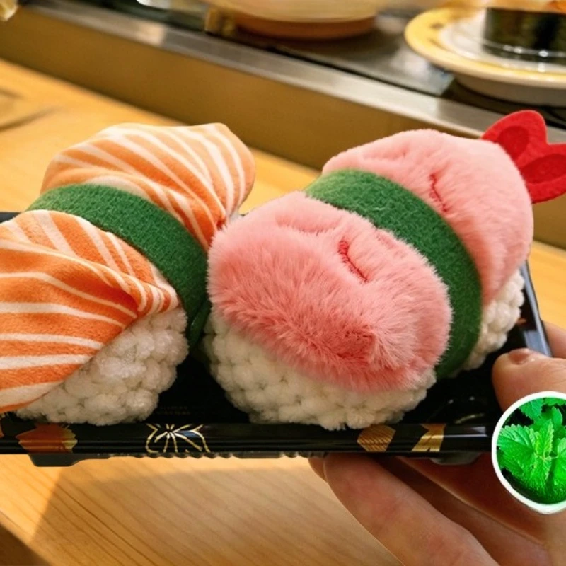 Peluche sushi con detalles llamativos