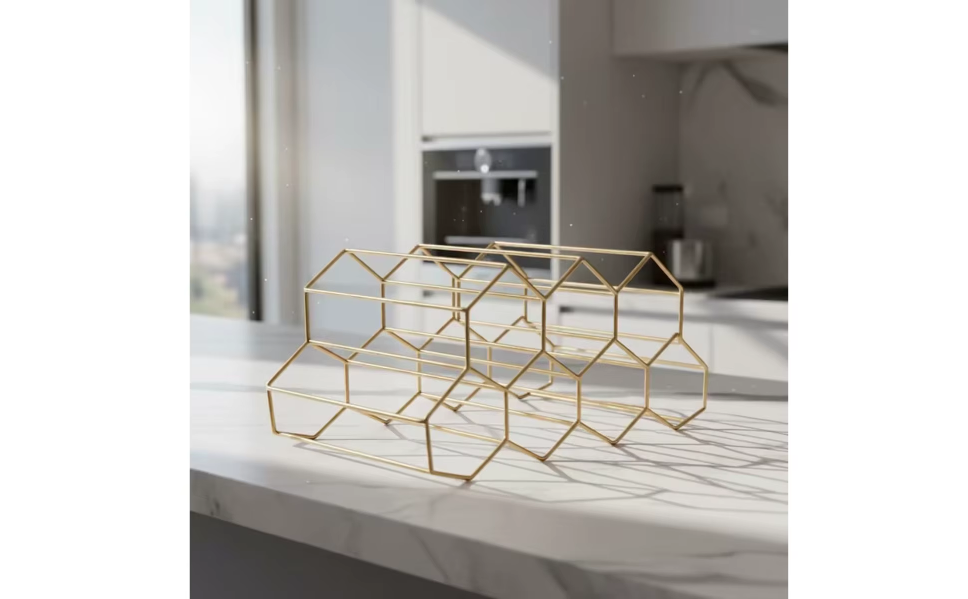 Diseño geométrico hexagonal del estante botellero en detalle
