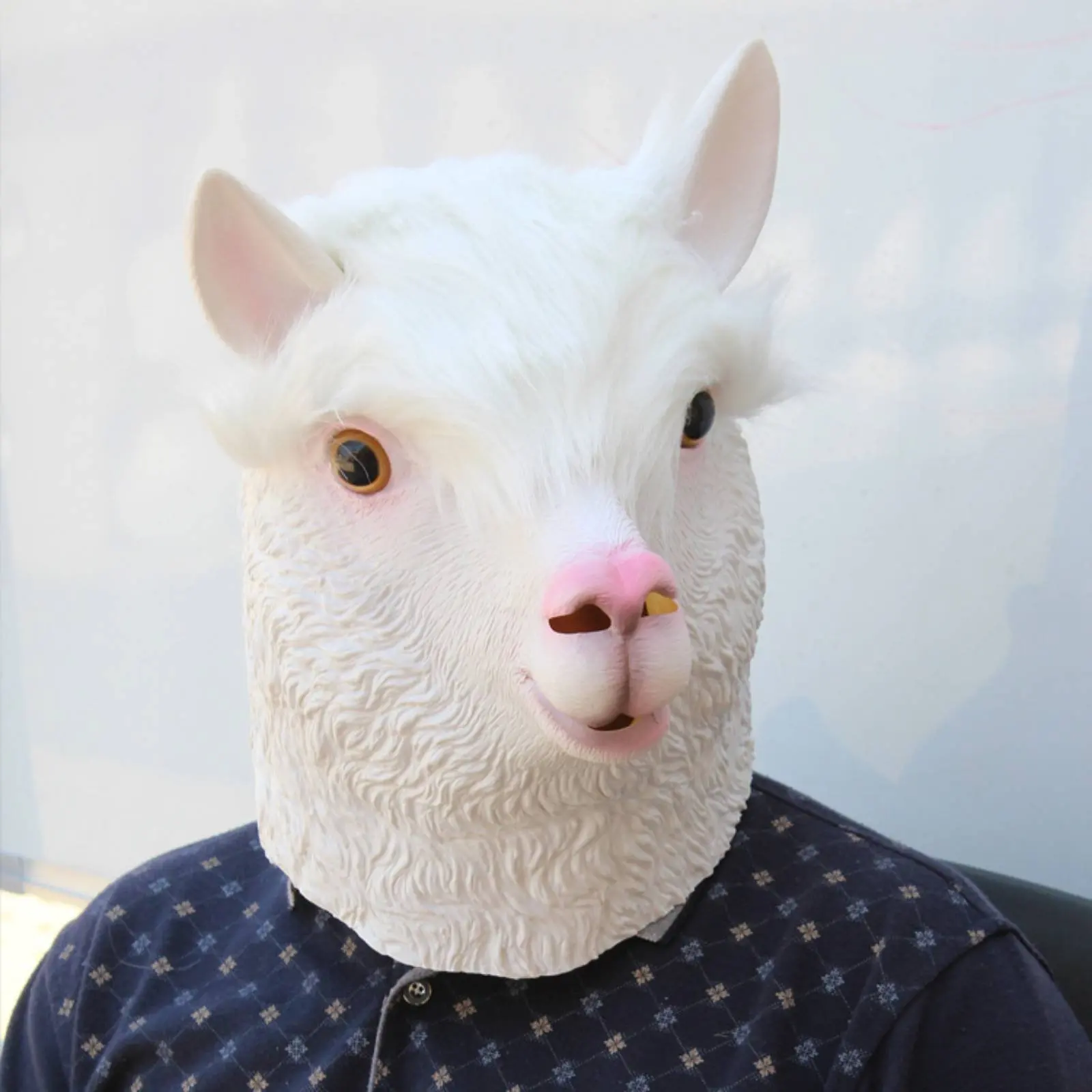 Disfraz de alpaca para perros y gatos con cabeza realista de látex - imagen 5