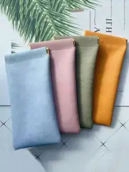 Estuche para gafas de sol en cuero con cierre automático unisex