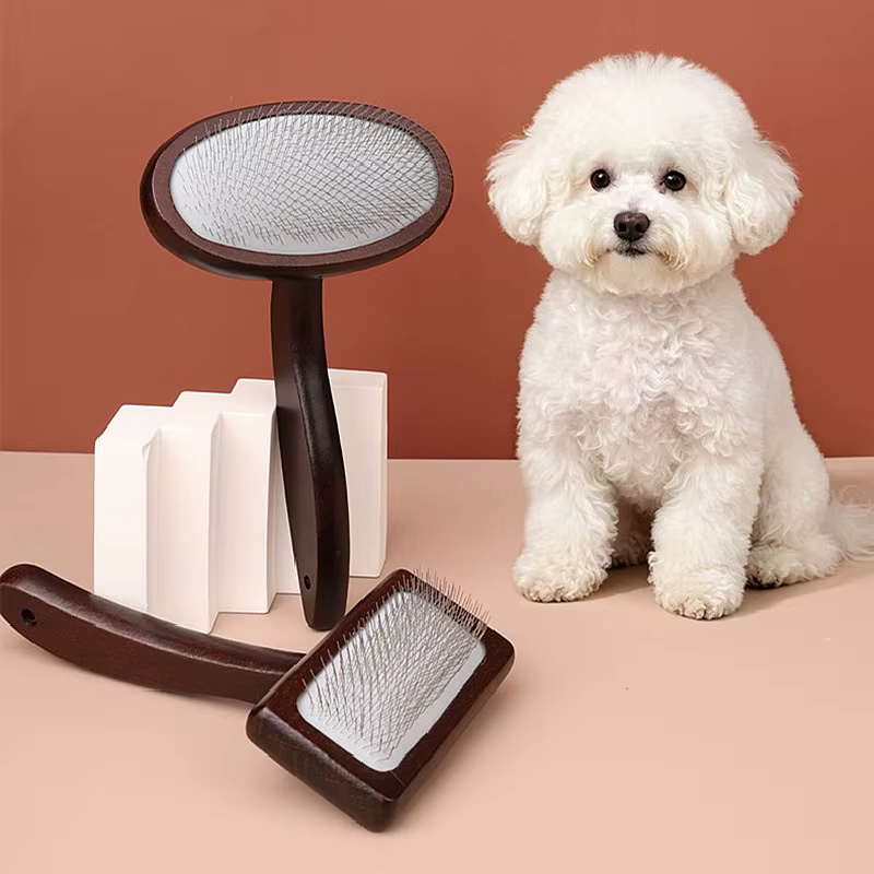Cepillo deslanador para perros y gatos con mango de madera - imagen 4