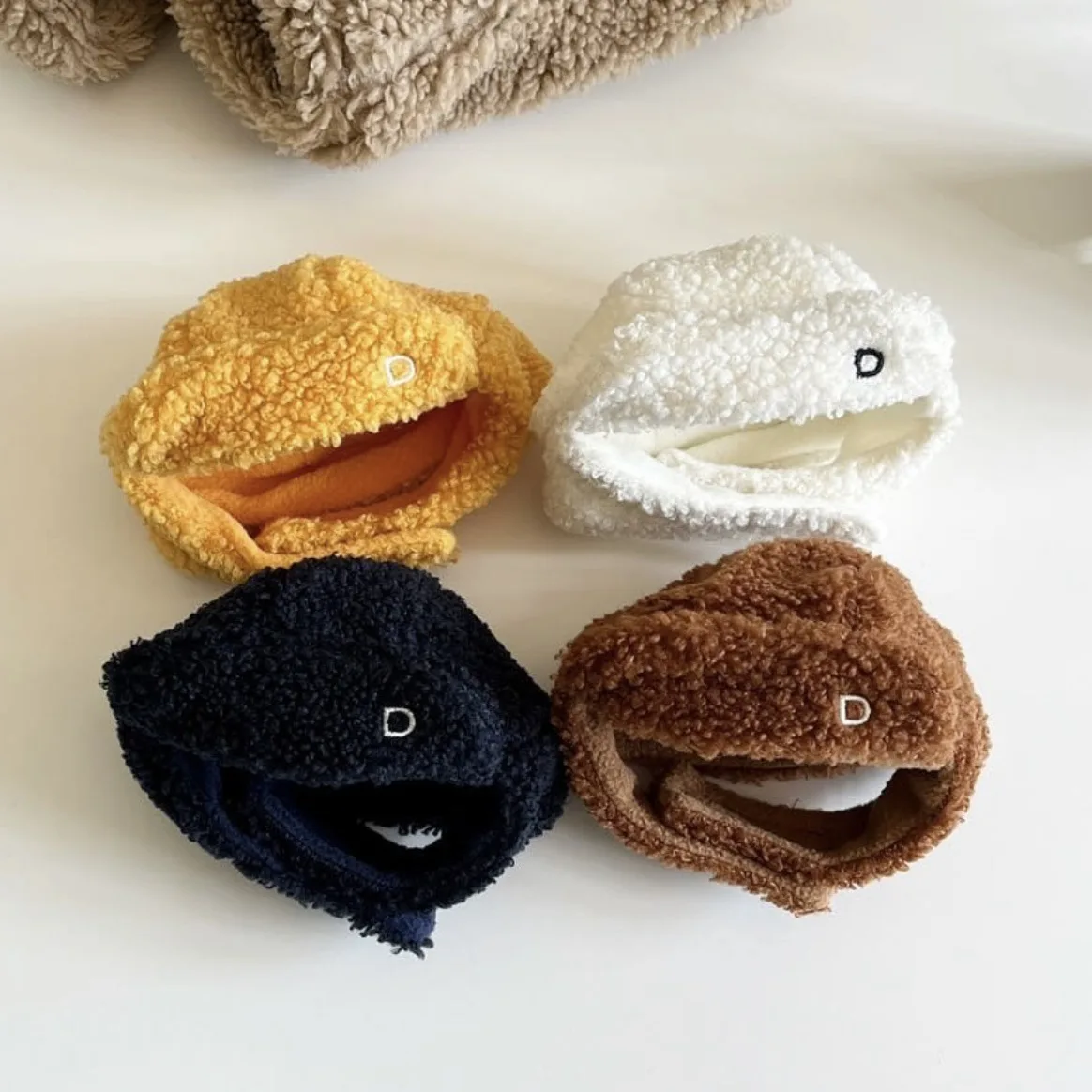 Gorro con Capucha para Perros Pequeños – Cálido y Suave de Felpa