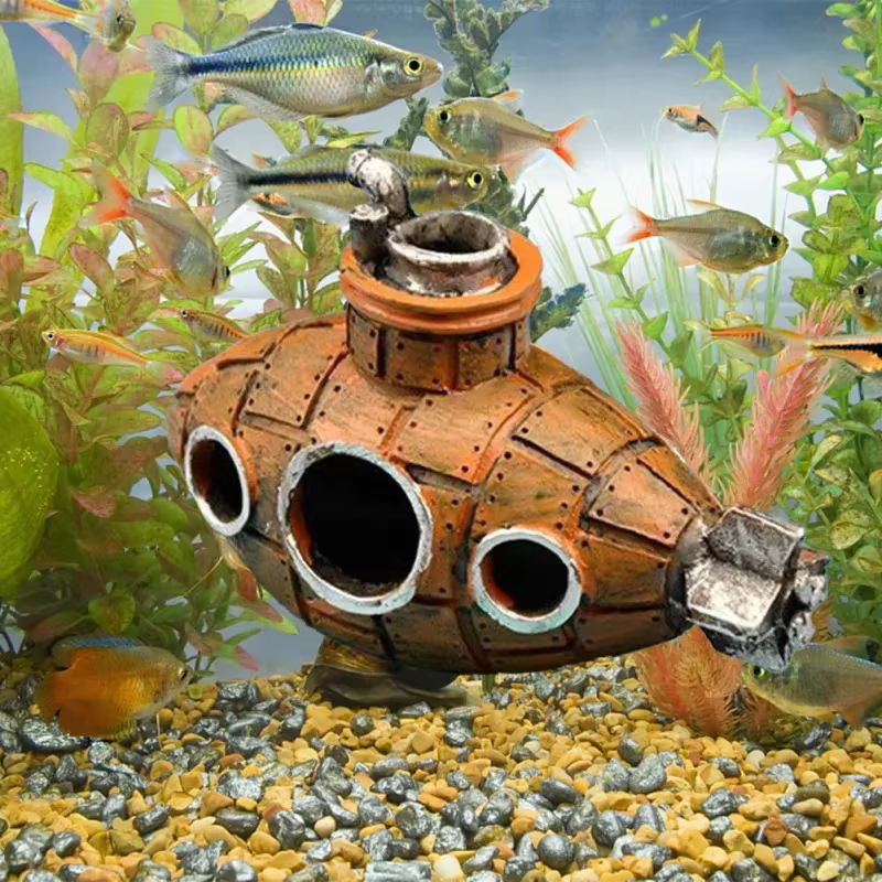 Submarino decorativo en acuario