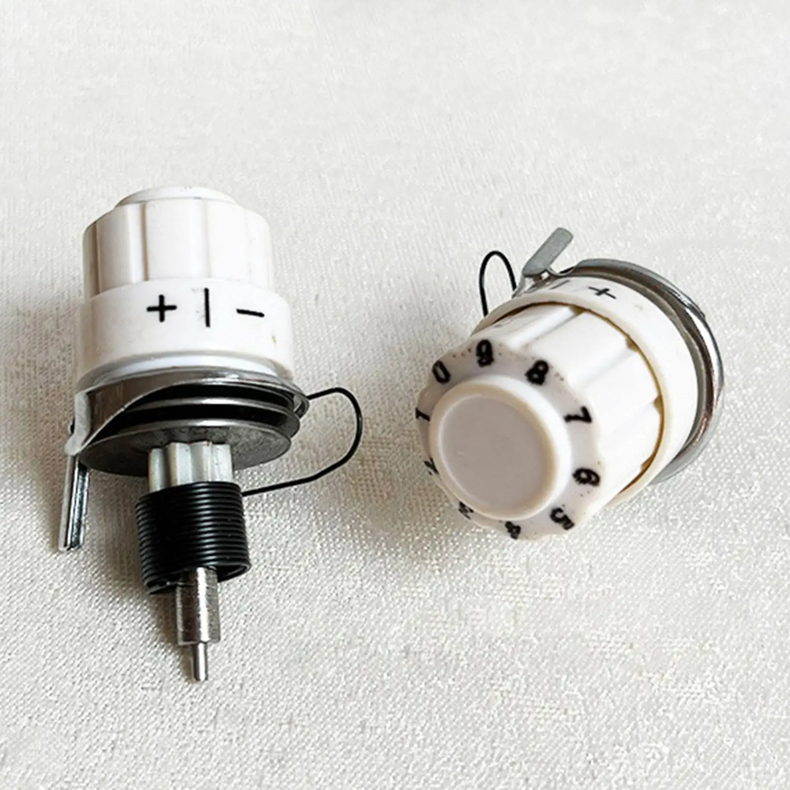 Regulador de tensión metálico universal para máquina de coser - imagen 5