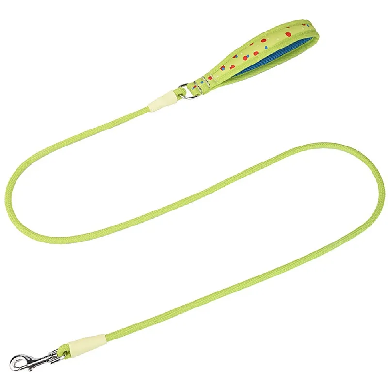 Correa de nailon extendida mostrando su longitud