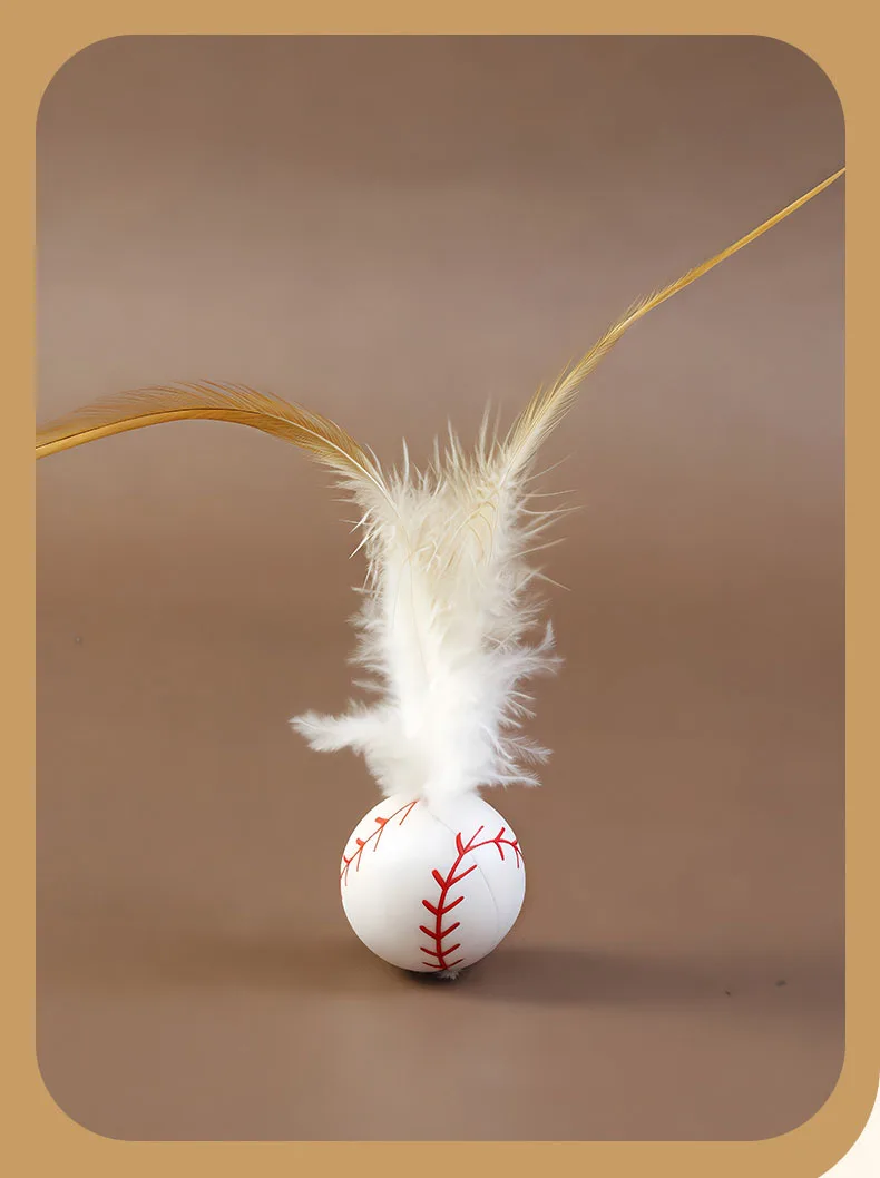 Detalle de plumas suaves de la pelota para gatos