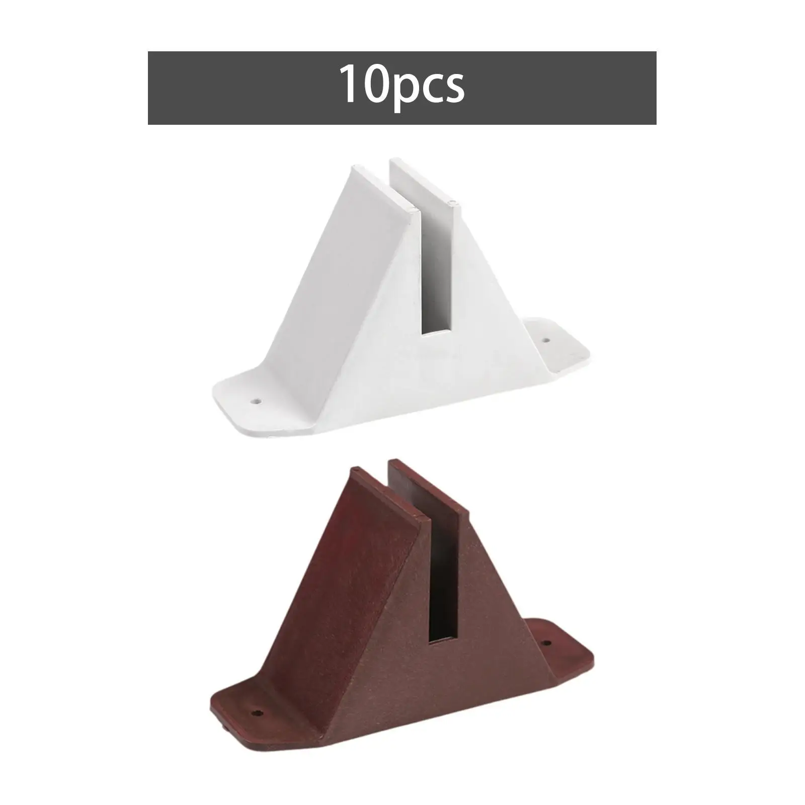 Vista frontal del soporte triangular instalado en una barrera para mascotas