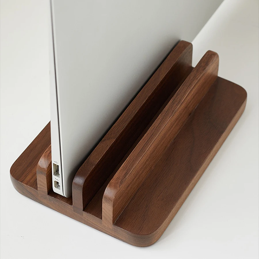 Soporte vertical para portátil y libros en escritorio