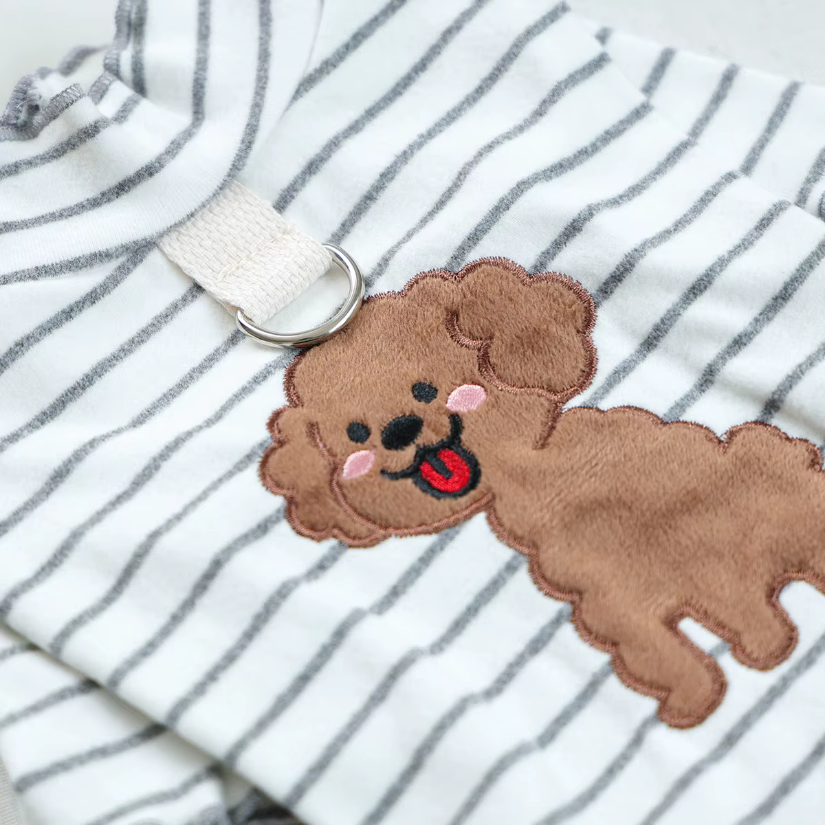 Camiseta a Rayas con Corazón Bordado para Perros Pequeños – Ropa de Invierno - imagen 4