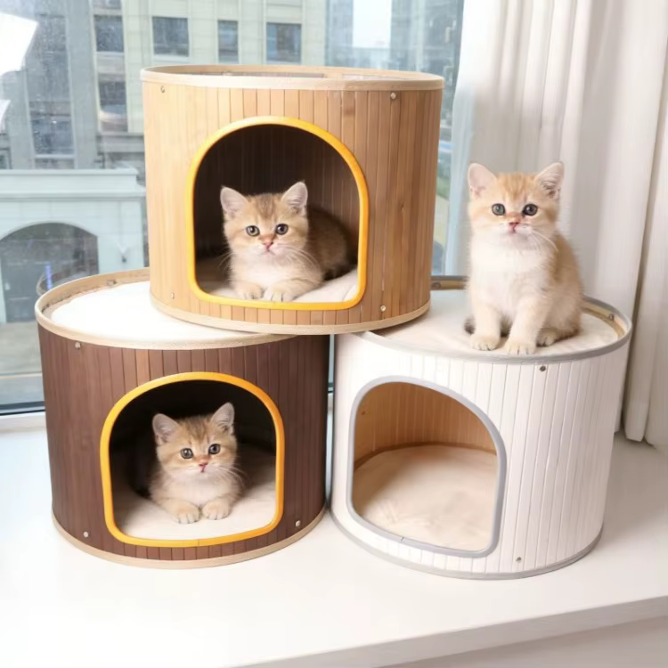 Casa redonda de bambú para gatos y entrada tipo cueva